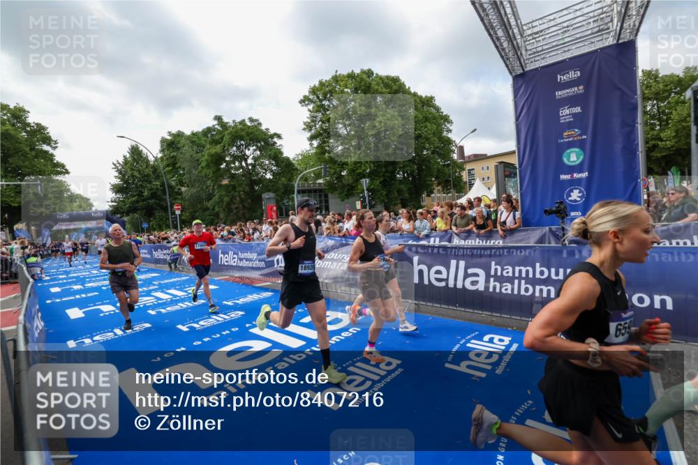 29.06.2025 - hella hamburg halbmarathon Zöllner http://msf.ph/oto/8407216 29.06.2025 10:42:09 Ziel 1441, 5682, 6593, 10216, 11417, 12098, 12292, 13196, 15846, 16677, 17864, 18920, 19046 meine-sportfotos.de