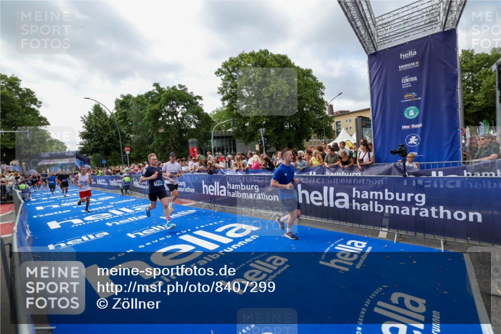 29.06.2025 - hella hamburg halbmarathon Zöllner http://msf.ph/oto/8407299 29.06.2025 10:42:13 Ziel 1441, 5682, 7765, 9365, 10216, 12098, 13709, 14899, 16626, 16677, 17363, 18772, 18802 meine-sportfotos.de