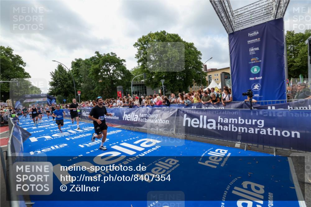 29.06.2025 - hella hamburg halbmarathon Zöllner http://msf.ph/oto/8407354 29.06.2025 10:42:16 Ziel 1441, 1903, 5682, 7765, 7865, 9365, 13709, 14811, 14899, 16626, 16660, 17182, 17363, 18772, 18802 meine-sportfotos.de