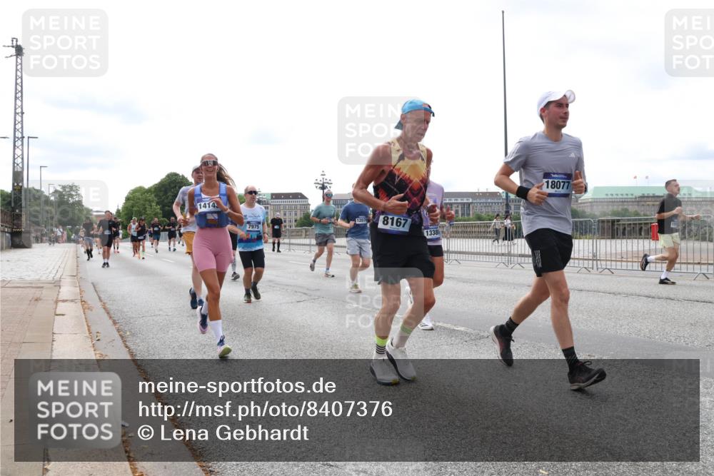 29.06.2025 - hella hamburg halbmarathon Lena Gebhardt http://msf.ph/oto/8407376 29.06.2025 10:24:36 Lombardsbrücke 1414, 12070, 7975, 8167, 1338, 18077, 1005, 1009, 1064, 1352, 1389, 1395, 2108, 2132, 2249, 2280, 2477, 2944, 3053, 3099, 3113, 3132, 3285, 3421, 3579, 3786, 4111, 4162, 4221, 4444, 4464, 4684, 4719, 4993, 5126, 5138, 5829, 5830, 6261, 6478, 6524, 6526, 6570, 7528, 7920, 7975, 8167, 8187, 8297, 9063, 10907, 11651, 11816, 11817, 12070, 12210, 12303, 13111, 13113, 13380, 13573, 13638, 13711, 14143, 14898, 15124, 15975, 17535 meine-sportfotos.de