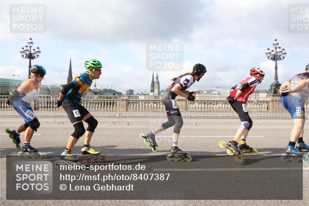 29.06.2025 - hella hamburg halbmarathon Lena Gebhardt http://msf.ph/oto/8407387 29.06.2025 08:54:42 Lombardsbrücke 226, 13, 0231, 231 meine-sportfotos.de
