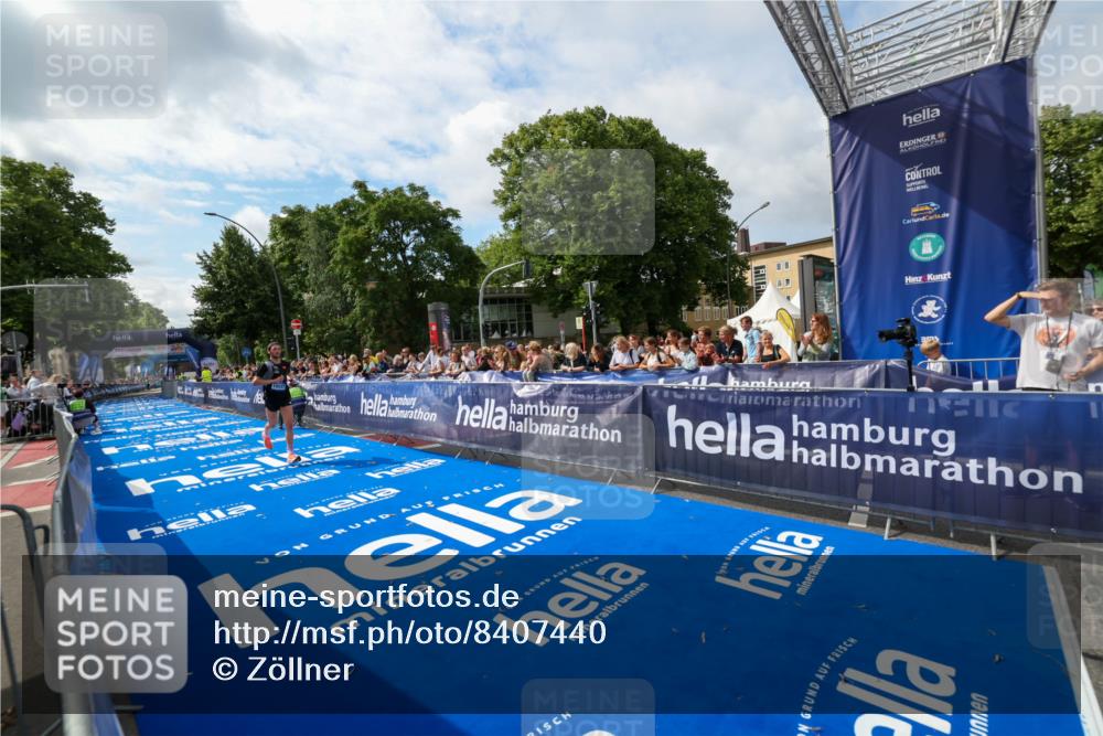 29.06.2025 - hella hamburg halbmarathon Zöllner http://msf.ph/oto/8407440 29.06.2025 10:14:34 Ziel 19227 meine-sportfotos.de