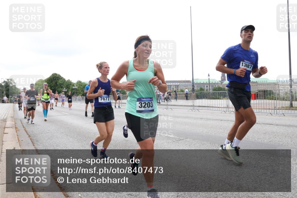29.06.2025 - hella hamburg halbmarathon Lena Gebhardt http://msf.ph/oto/8407473 29.06.2025 10:50:35 Lombardsbrücke 11696, 7677, 3203, 13887, 1259, 1828, 1930, 2047, 2200, 3184, 3203, 3229, 3647, 3680, 3701, 3710, 3805, 3838, 3897, 4168, 4642, 4695, 4771, 4961, 5119, 5131, 5997, 6178, 6680, 6830, 7133, 7161, 7505, 7677, 7721, 7722, 7755, 7938, 8200, 8299, 8833, 8834, 8986, 9096, 9168, 9605, 9933, 10029, 10060, 10286, 10437, 10617, 10744, 11426, 11577, 11696, 11716, 12079, 12392, 12393, 13127, 13128, 13846, 13887, 14102, 14144, 14534, 14591, 14940, 15017, 15230, 15416 meine-sportfotos.de
