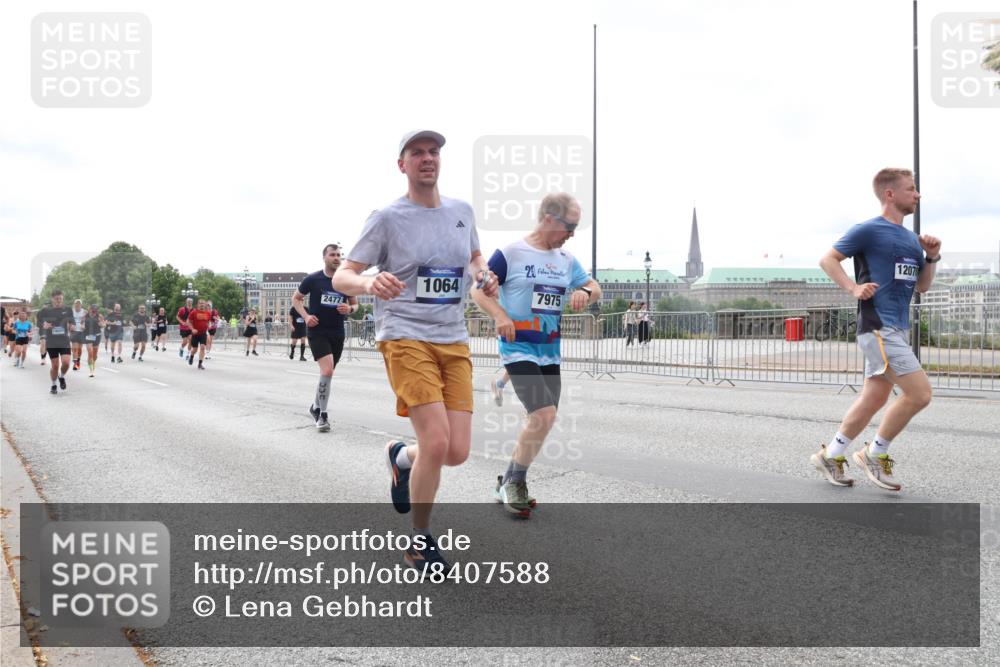 29.06.2025 - hella hamburg halbmarathon Lena Gebhardt http://msf.ph/oto/8407588 29.06.2025 10:24:37 Lombardsbrücke 2477, 1064, 7975, 12070, 1005, 1009, 1064, 1352, 1395, 2108, 2132, 2249, 2280, 2477, 2944, 3053, 3099, 3113, 3132, 3285, 3421, 3579, 3786, 4111, 4162, 4221, 4444, 4464, 4684, 4719, 4993, 5126, 5138, 5829, 5830, 6261, 6478, 6524, 6526, 6570, 7528, 7920, 7975, 8167, 8187, 8297, 9063, 10907, 11651, 11816, 11817, 12070, 12210, 12303, 13111, 13113, 13380, 13573, 13638, 13711, 14143, 14898, 15124, 15975, 17535 meine-sportfotos.de