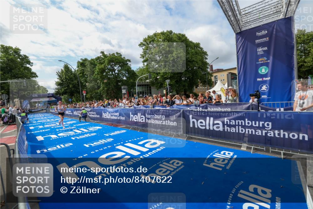 29.06.2025 - hella hamburg halbmarathon Zöllner http://msf.ph/oto/8407622 29.06.2025 10:15:50 Ziel 45 meine-sportfotos.de