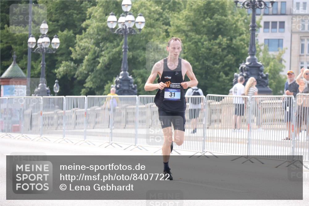 29.06.2025 - hella hamburg halbmarathon Lena Gebhardt http://msf.ph/oto/8407722 29.06.2025 09:36:58 Lombardsbrücke 31, 31, 19227 meine-sportfotos.de