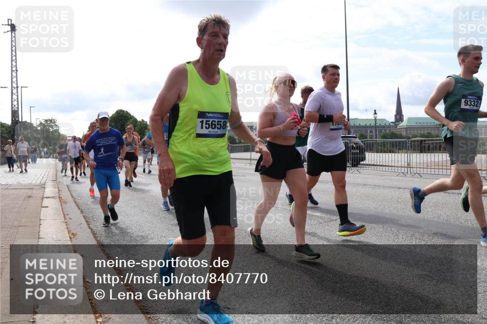29.06.2025 - hella hamburg halbmarathon Lena Gebhardt http://msf.ph/oto/8407770 29.06.2025 10:16:48 Lombardsbrücke 1229, 15658, 9332, 1117, 1212, 1240, 1244, 1331, 1348, 1403, 1553, 1599, 1602, 1825, 2225, 2347, 2912, 3030, 3088, 3156, 3176, 3450, 3484, 3622, 3687, 4478, 4583, 5036, 5037, 5294, 6024, 6328, 6488, 6742, 6941, 6948, 7114, 7115, 7158, 7257, 7345, 7358, 7360, 7376, 7753, 7924, 7928, 8263, 8295, 8317, 8513, 8597, 8619, 8645, 8707, 8847, 8857, 9091, 9208, 9332, 9492, 9628, 9664, 9676, 9810, 10076, 10139, 10141, 10232, 11344, 11345 meine-sportfotos.de