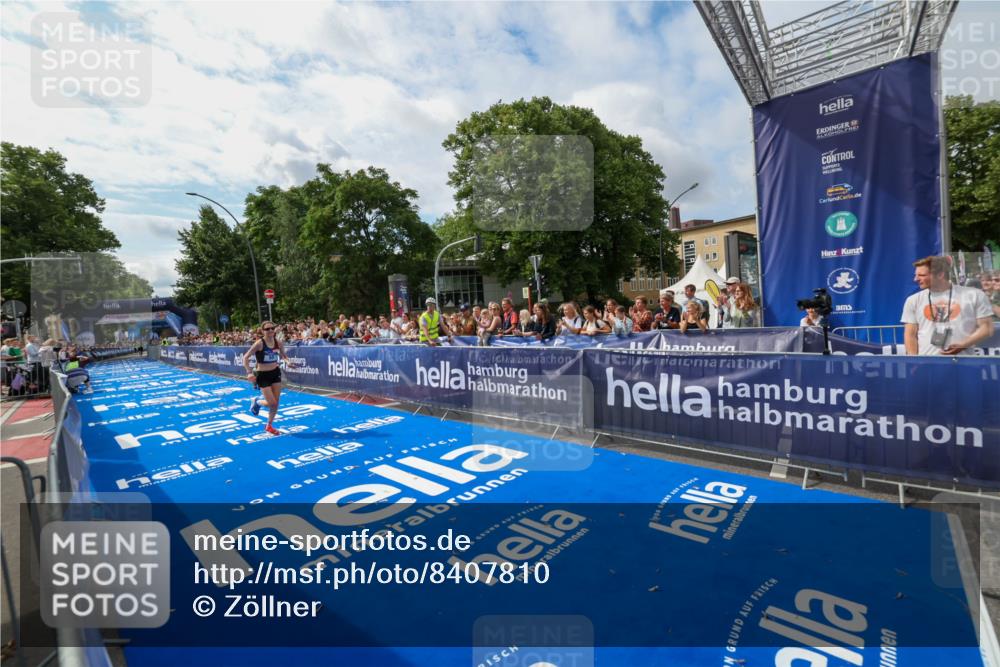 29.06.2025 - hella hamburg halbmarathon Zöllner http://msf.ph/oto/8407810 29.06.2025 10:16:15 Ziel 50 meine-sportfotos.de