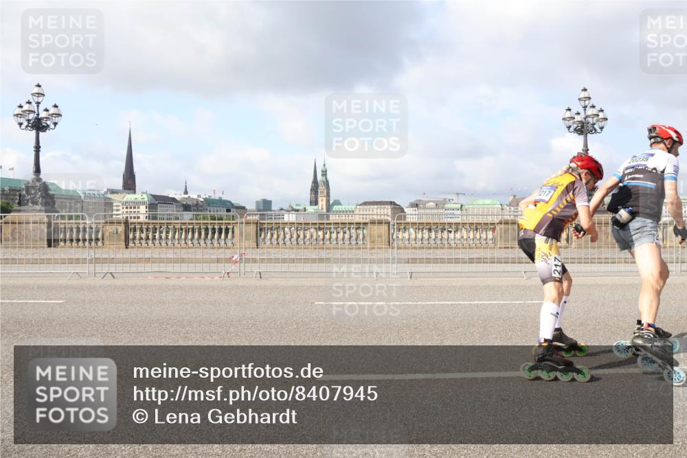 29.06.2025 - hella hamburg halbmarathon Lena Gebhardt http://msf.ph/oto/8407945 29.06.2025 08:54:43 Lombardsbrücke 0235 meine-sportfotos.de