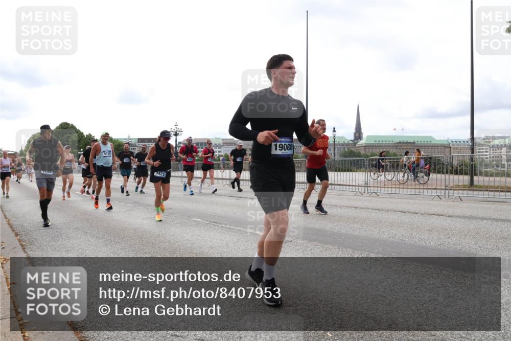 29.06.2025 - hella hamburg halbmarathon Lena Gebhardt http://msf.ph/oto/8407953 29.06.2025 10:24:42 Lombardsbrücke 1340, 5138, 5829, 3421, 19080, 1005, 1009, 1064, 1352, 1395, 2108, 2132, 2249, 2280, 2477, 2944, 3053, 3099, 3113, 3132, 3285, 3421, 3786, 4008, 4010, 4111, 4162, 4221, 4444, 4464, 4719, 5126, 5138, 5829, 5830, 6261, 6478, 6524, 6526, 6570, 7528, 7975, 8167, 8297, 9063, 10907, 11651, 11816, 11817, 12070, 12210, 12303, 13111, 13113, 13380, 13573, 13638, 13711, 14143, 14898, 15124, 15942, 15975, 17535, 17954, 18194, 18198 meine-sportfotos.de