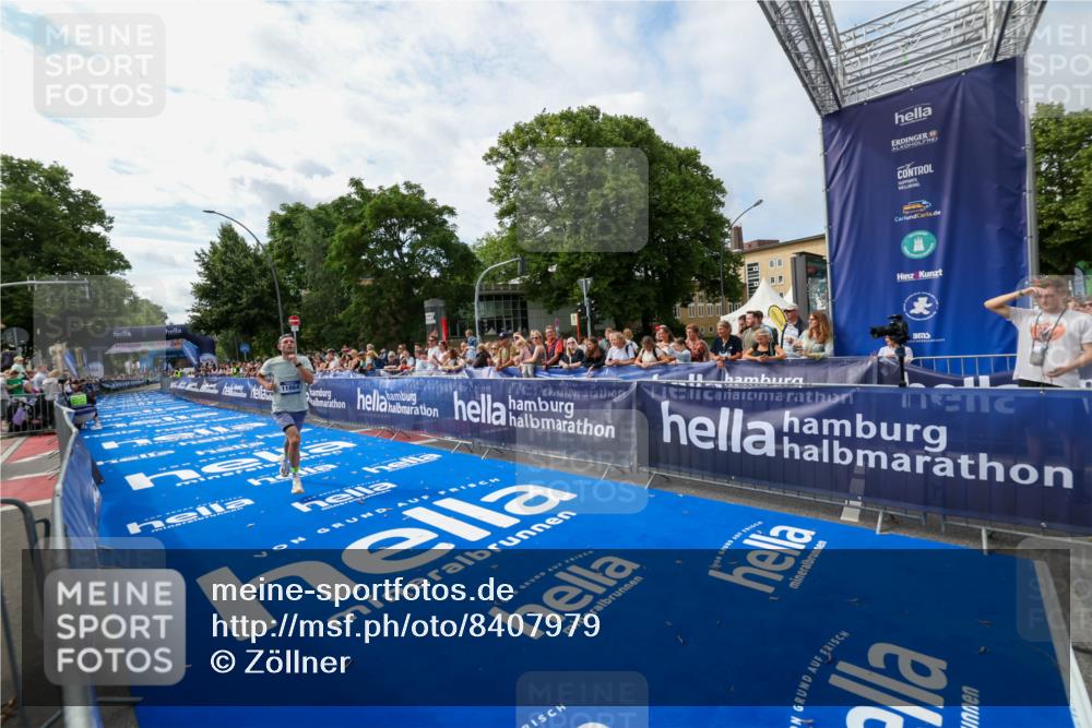 29.06.2025 - hella hamburg halbmarathon Zöllner http://msf.ph/oto/8407979 29.06.2025 10:16:42 Ziel 11864 meine-sportfotos.de