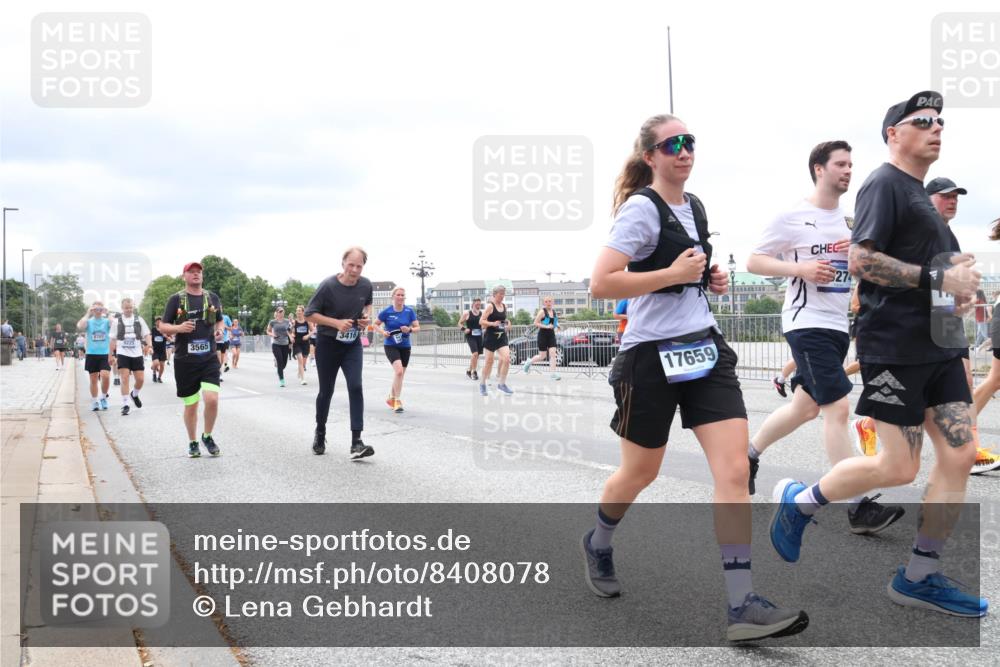29.06.2025 - hella hamburg halbmarathon Lena Gebhardt http://msf.ph/oto/8408078 29.06.2025 10:58:58 Lombardsbrücke 6701, 3565, 3416, 17659, 274, 1326, 1365, 1380, 1514, 1646, 1751, 1839, 2057, 2449, 2621, 2649, 2861, 2929, 3035, 3231, 3373, 3416, 3536, 3565, 3966, 4042, 4043, 4225, 4294, 4312, 4577, 4648, 5016, 5211, 5400, 5646, 5732, 6010, 6167, 6301, 6330, 6341, 6554, 6588, 6599, 6633, 6638, 6702, 6927, 6969, 7095, 7096, 7288, 7443, 7870, 7910, 7933, 7957, 7967, 8489, 8544, 8545, 8547, 8592, 8631, 8701, 8748, 8750, 8752, 8932, 9179, 9221, 9225, 9563, 9889, 9960, 9982 meine-sportfotos.de