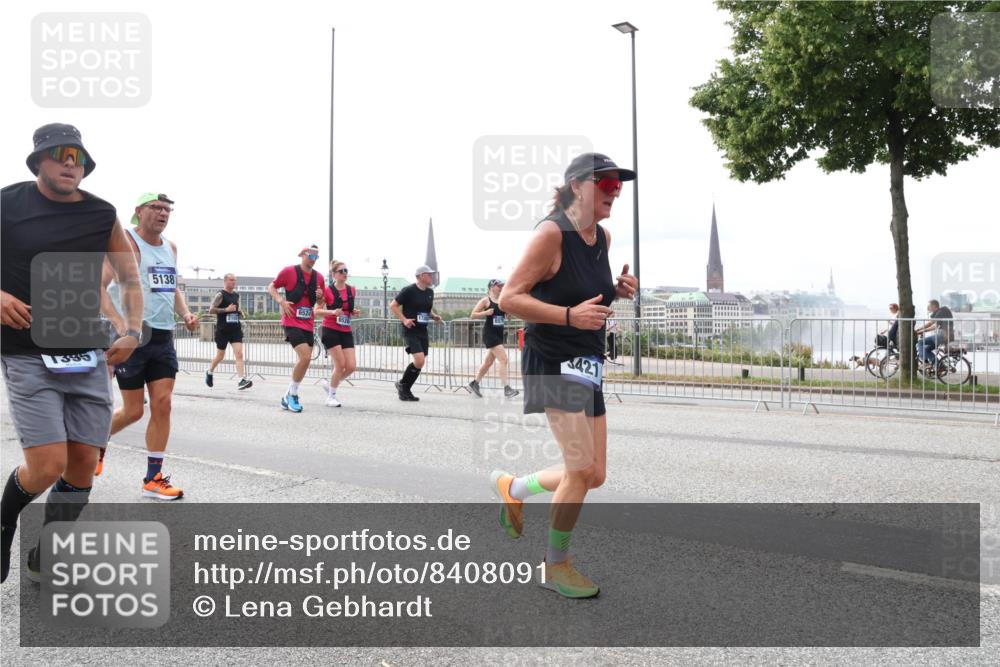 29.06.2025 - hella hamburg halbmarathon Lena Gebhardt http://msf.ph/oto/8408091 29.06.2025 10:24:44 Lombardsbrücke 1395, 5138, 6524, 6526, 421, 1064, 1352, 1395, 1740, 2108, 2132, 2249, 2280, 2477, 2944, 3053, 3099, 3113, 3132, 3421, 3786, 4008, 4010, 4111, 4162, 4221, 4444, 4464, 4719, 5126, 5138, 5829, 5830, 6261, 6478, 6524, 6526, 6570, 7528, 7975, 8167, 8297, 9063, 9573, 10907, 11400, 11651, 11816, 11817, 12070, 12210, 12303, 13111, 13113, 13380, 13573, 13638, 13711, 14143, 14898, 15124, 15942, 15975, 17535, 17954, 18194, 18198 meine-sportfotos.de