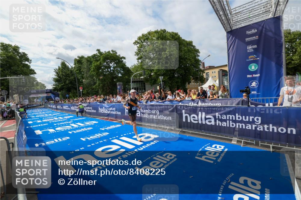 29.06.2025 - hella hamburg halbmarathon Zöllner http://msf.ph/oto/8408225 29.06.2025 10:17:13 Ziel 4116 meine-sportfotos.de