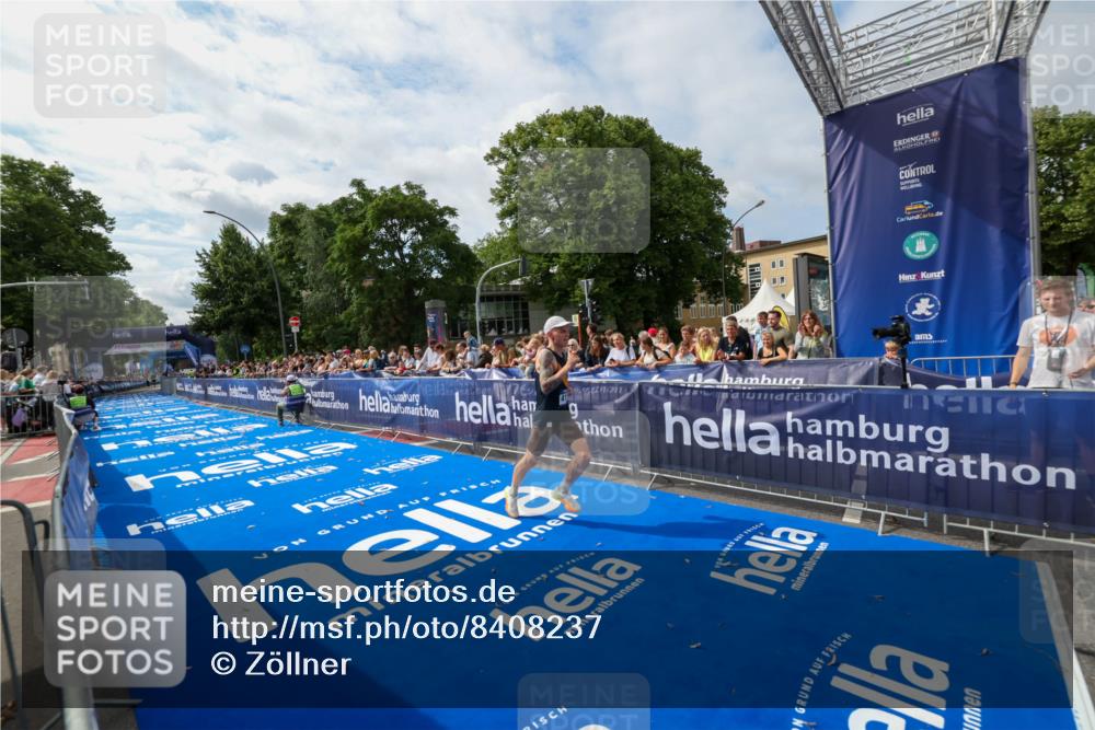 29.06.2025 - hella hamburg halbmarathon Zöllner http://msf.ph/oto/8408237 29.06.2025 10:17:13 Ziel 4116 meine-sportfotos.de