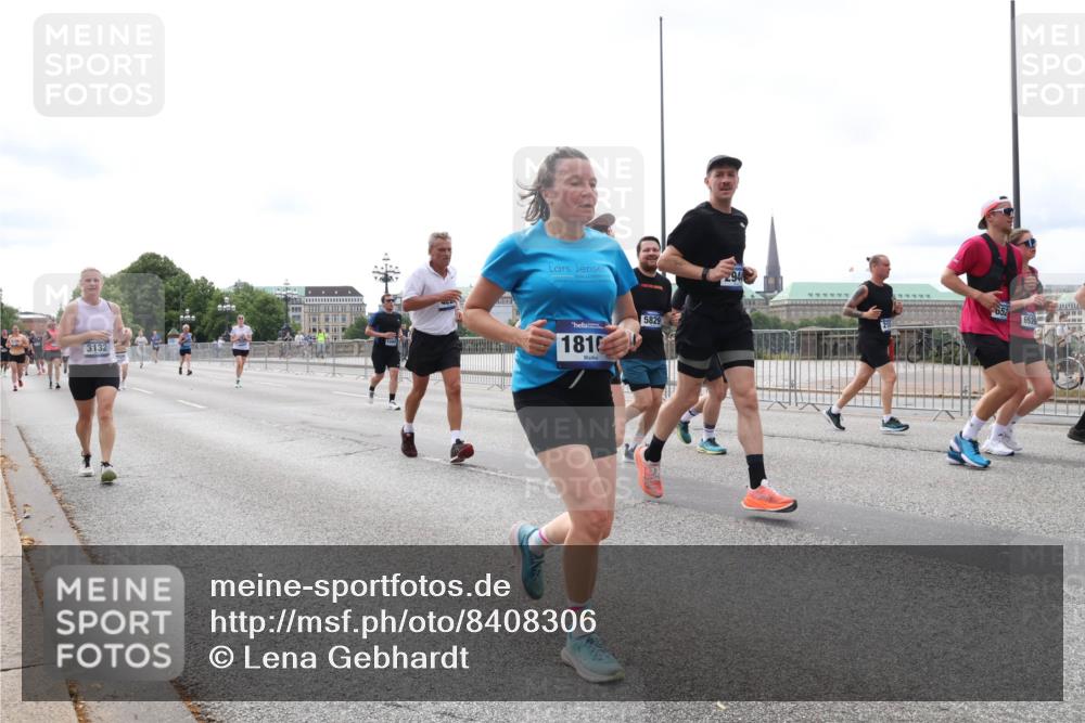 29.06.2025 - hella hamburg halbmarathon Lena Gebhardt http://msf.ph/oto/8408306 29.06.2025 10:24:46 Lombardsbrücke 3132, 181, 5829, 294, 652, 1064, 1352, 1395, 1740, 2108, 2132, 2249, 2280, 2477, 2944, 3053, 3099, 3113, 3132, 3421, 3786, 4008, 4010, 4111, 4162, 4221, 4444, 4464, 4719, 5126, 5138, 5829, 5830, 6261, 6478, 6524, 6526, 6570, 7528, 7778, 7975, 8167, 8297, 9063, 9573, 10907, 11400, 11651, 11816, 11817, 12070, 12303, 13111, 13113, 13380, 13573, 13638, 13711, 14143, 14898, 15124, 15942, 15975, 17185, 17535, 17954, 18194, 18198 meine-sportfotos.de