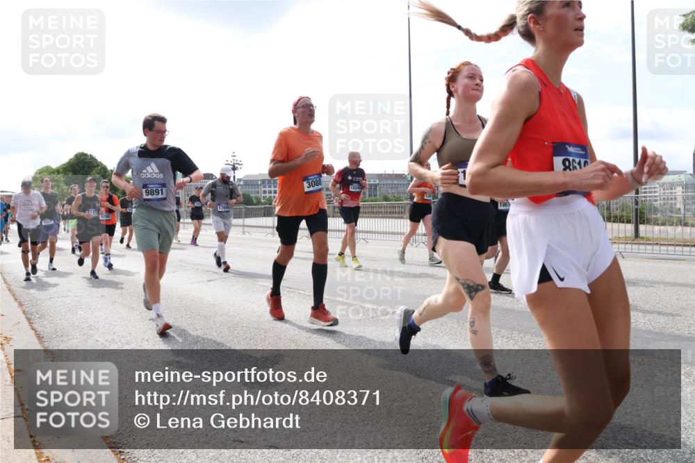 29.06.2025 - hella hamburg halbmarathon Lena Gebhardt http://msf.ph/oto/8408371 29.06.2025 10:16:51 Lombardsbrücke 17, 6941, 9208, 9891, 17845, 3088, 18245, 186, 861, 1117, 1137, 1240, 1244, 1298, 1331, 1348, 1403, 1553, 1602, 1825, 2225, 2347, 2908, 2912, 3030, 3088, 3156, 3176, 3210, 3450, 3484, 3622, 3687, 4478, 5036, 5037, 5929, 5995, 6024, 6328, 6488, 6742, 6941, 6948, 7114, 7115, 7158, 7257, 7345, 7358, 7360, 7376, 7924, 7928, 8263, 8295, 8317, 8513, 8597, 8619, 8645, 8707, 8847, 8857, 8983, 9091, 9208, 9332, 9492, 9664, 9676, 9810, 10076, 10139, 10141, 10232 meine-sportfotos.de