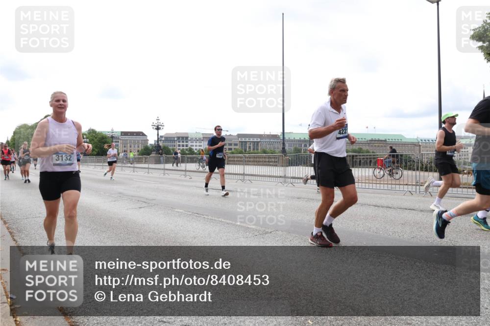 29.06.2025 - hella hamburg halbmarathon Lena Gebhardt http://msf.ph/oto/8408453 29.06.2025 10:24:47 Lombardsbrücke 3132, 4221, 1489, 1064, 1352, 1395, 1740, 2108, 2132, 2249, 2280, 2477, 2944, 3053, 3099, 3113, 3132, 3421, 3786, 4008, 4010, 4111, 4162, 4221, 4444, 4464, 5126, 5138, 5829, 5830, 6261, 6478, 6524, 6526, 6570, 7528, 7778, 7975, 9063, 9573, 10907, 11400, 11651, 11816, 11817, 12070, 12303, 13111, 13113, 13380, 13573, 13638, 14143, 14898, 15124, 15153, 15942, 15975, 17185, 17535, 17954, 18194, 18198 meine-sportfotos.de