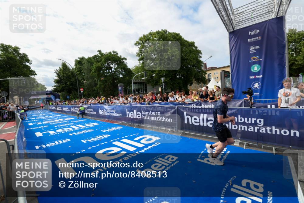 29.06.2025 - hella hamburg halbmarathon Zöllner http://msf.ph/oto/8408513 29.06.2025 10:18:02 Ziel 15166, 19072 meine-sportfotos.de