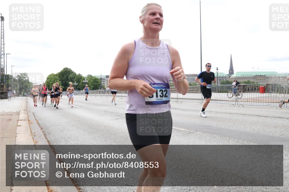 29.06.2025 - hella hamburg halbmarathon Lena Gebhardt http://msf.ph/oto/8408553 29.06.2025 10:24:48 Lombardsbrücke 132, 1064, 1352, 1395, 1740, 2108, 2132, 2249, 2280, 2477, 2944, 3053, 3099, 3113, 3132, 3421, 3786, 4008, 4010, 4111, 4162, 4221, 4444, 4464, 5126, 5138, 5829, 5830, 6261, 6478, 6570, 7778, 7975, 9573, 10907, 11400, 11651, 11816, 11817, 12070, 12303, 13111, 13113, 13380, 13573, 13638, 14143, 14649, 14898, 15124, 15153, 15942, 15975, 17185, 17535, 17954, 18194, 18198 meine-sportfotos.de