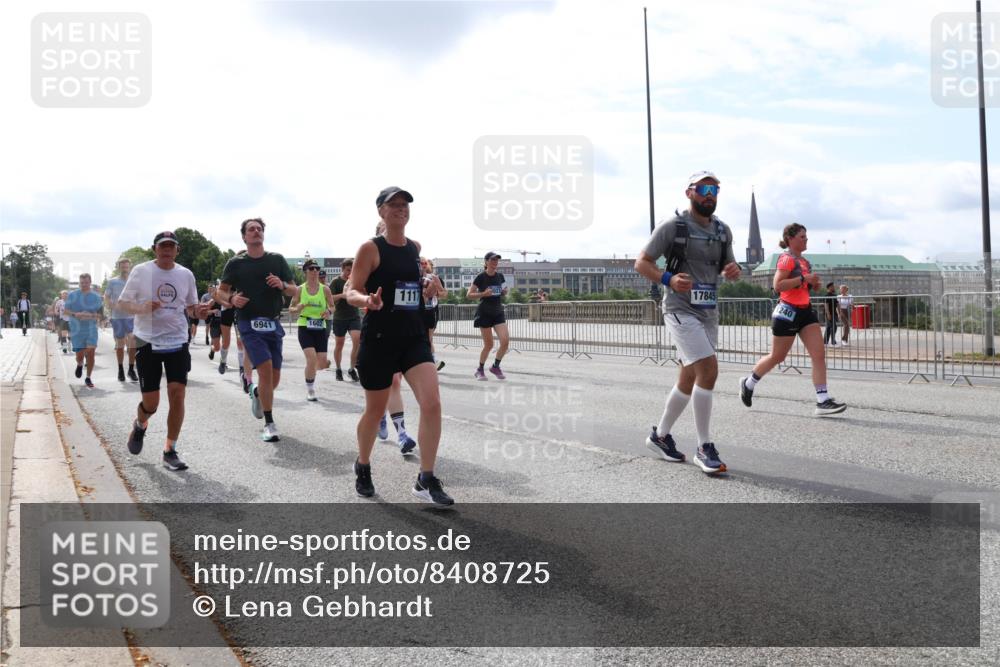 29.06.2025 - hella hamburg halbmarathon Lena Gebhardt http://msf.ph/oto/8408725 29.06.2025 10:16:53 Lombardsbrücke 6941, 1602, 1117, 17845, 240, 1117, 1137, 1240, 1244, 1298, 1331, 1348, 1356, 1403, 1553, 1602, 1825, 2225, 2347, 2908, 2912, 3030, 3088, 3156, 3176, 3210, 3450, 3484, 3622, 3687, 4478, 5036, 5037, 5390, 5929, 5930, 5995, 6328, 6488, 6742, 6941, 6948, 7114, 7115, 7158, 7257, 7345, 7358, 7360, 7376, 7924, 7928, 8263, 8295, 8317, 8513, 8558, 8619, 8707, 8847, 8857, 8983, 9091, 9208, 9332, 9492, 9664, 9676, 10076, 10232 meine-sportfotos.de