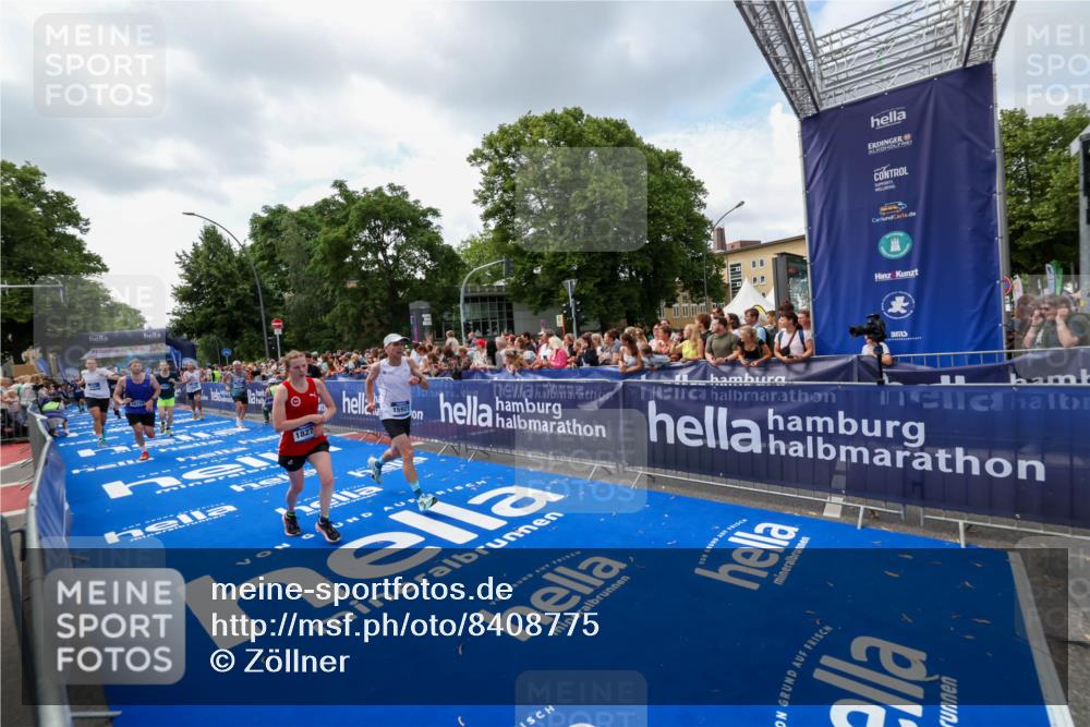 29.06.2025 - hella hamburg halbmarathon Zöllner http://msf.ph/oto/8408775 29.06.2025 10:43:28 Ziel 2653, 3146, 3928, 5436, 5506, 8664, 9931, 10237, 13348, 15921, 16720, 17391, 18274, 18942, 18987, 19009, 19051 meine-sportfotos.de