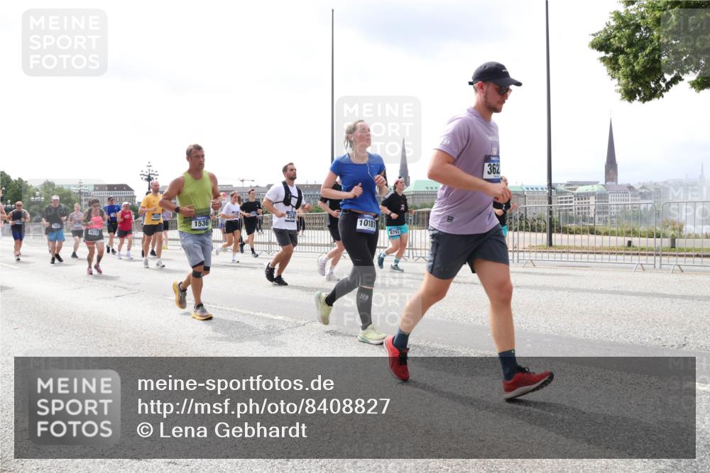29.06.2025 - hella hamburg halbmarathon Lena Gebhardt http://msf.ph/oto/8408827 29.06.2025 10:41:35 Lombardsbrücke 10181, 1536, 6793, 4610, 362, 1314, 1509, 1536, 1542, 1623, 1712, 1731, 2153, 2229, 2258, 2805, 3344, 3532, 3533, 3623, 4412, 4415, 4541, 4610, 4787, 5225, 5432, 5688, 5689, 5928, 5942, 6088, 6250, 6320, 6450, 6474, 6618, 6793, 6894, 7022, 7023, 7477, 7661, 7821, 7955, 7968, 8004, 8162, 8163, 8293, 8300, 8301, 8385, 8443, 8586, 8751, 8848, 8878, 8897, 8992, 9467, 9588, 9962, 10181, 10348, 10407, 10483, 10835, 11011, 11166 meine-sportfotos.de