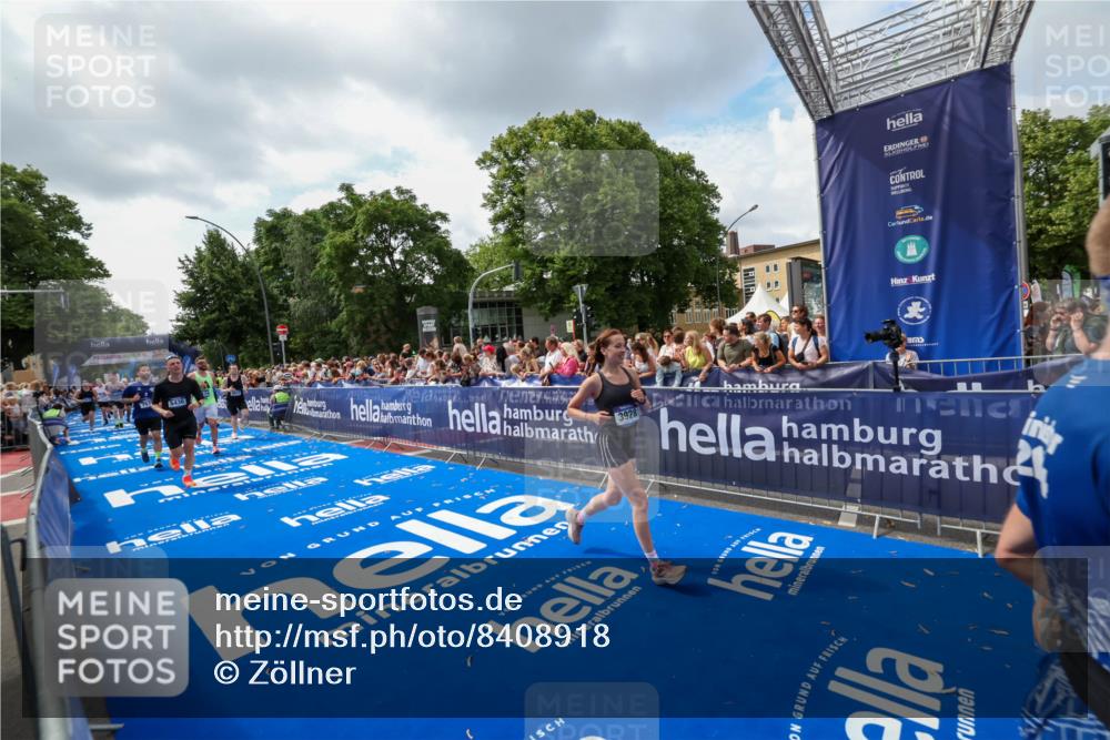 29.06.2025 - hella hamburg halbmarathon Zöllner http://msf.ph/oto/8408918 29.06.2025 10:43:34 Ziel 3928, 4080, 5124, 5436, 5506, 7635, 8664, 9931, 10246, 11648, 12623, 14484, 16338, 18513, 18775, 18810, 18942, 19229 meine-sportfotos.de