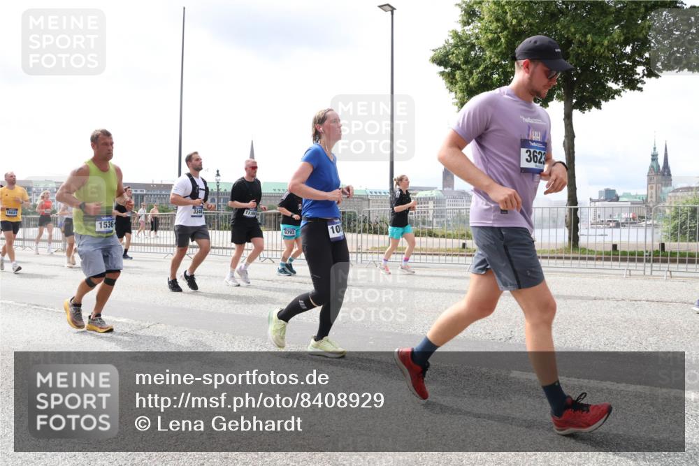 29.06.2025 - hella hamburg halbmarathon Lena Gebhardt http://msf.ph/oto/8408929 29.06.2025 10:41:35 Lombardsbrücke 11166, 16021, 1536, 6793, 10, 3623, 1314, 1509, 1536, 1542, 1623, 1712, 1731, 2153, 2229, 2258, 2805, 3344, 3532, 3533, 3623, 4412, 4415, 4541, 4610, 4787, 5225, 5432, 5688, 5689, 5928, 5942, 6088, 6250, 6320, 6450, 6474, 6618, 6793, 6894, 7022, 7023, 7477, 7661, 7821, 7955, 7968, 8004, 8162, 8163, 8293, 8300, 8301, 8385, 8443, 8586, 8751, 8848, 8878, 8897, 8992, 9467, 9588, 9962, 10181, 10348, 10407, 10483, 10835, 11011, 11166 meine-sportfotos.de