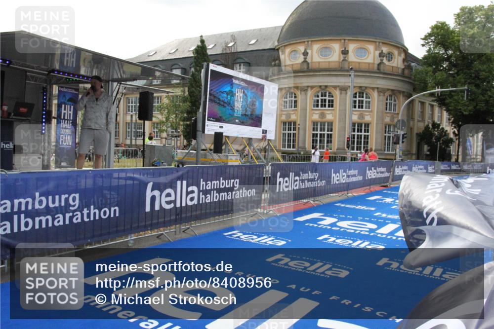 29.06.2025 - hella hamburg halbmarathon Michael Strokosch http://msf.ph/oto/8408956 29.06.2025 08:38:28 Ziel  meine-sportfotos.de