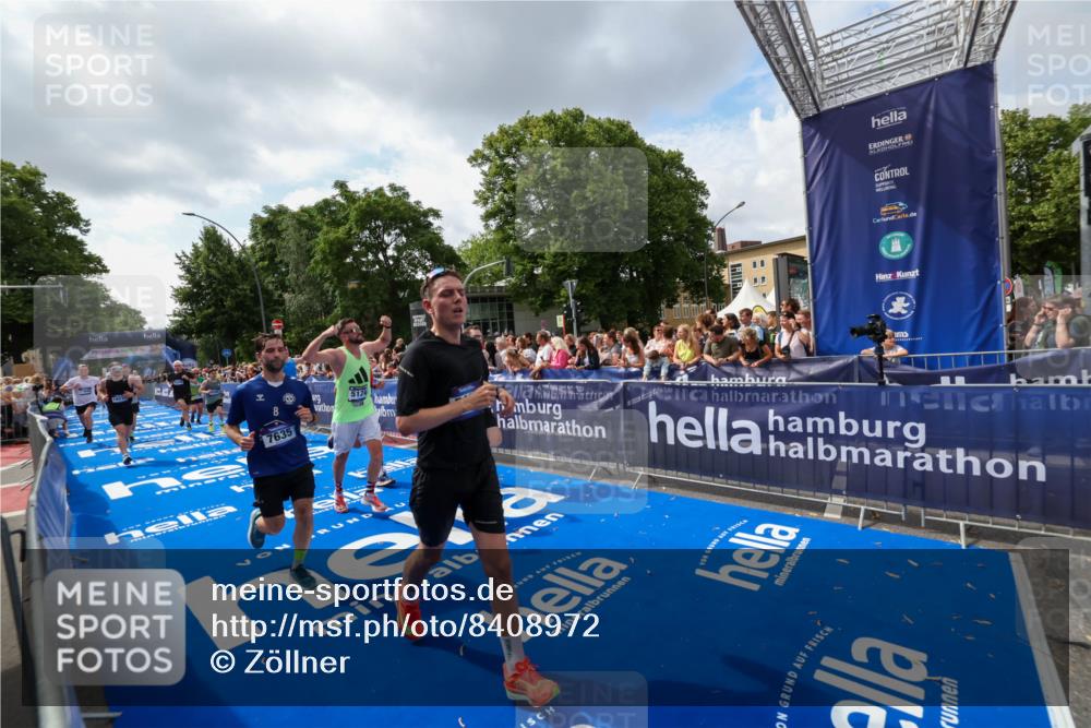 29.06.2025 - hella hamburg halbmarathon Zöllner http://msf.ph/oto/8408972 29.06.2025 10:43:36 Ziel 4080, 5124, 5436, 7635, 9931, 10246, 11648, 12623, 13996, 14484, 14690, 16338, 17912, 18513, 18775, 18810, 19229 meine-sportfotos.de