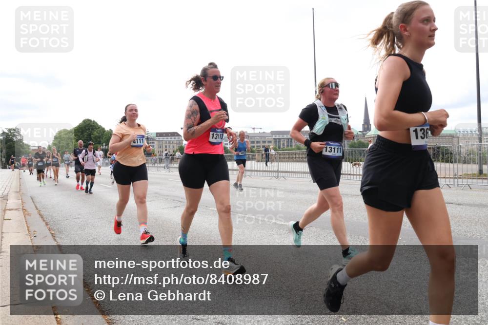 29.06.2025 - hella hamburg halbmarathon Lena Gebhardt http://msf.ph/oto/8408987 29.06.2025 10:24:54 Lombardsbrücke 13113, 136, 4111, 13111, 1352, 1395, 1740, 2000, 2108, 2249, 2280, 2944, 3053, 3099, 3113, 3132, 3421, 3786, 3920, 4008, 4010, 4111, 4221, 4444, 5126, 5138, 5829, 5830, 6261, 6570, 7778, 8083, 9573, 10907, 11400, 11651, 11816, 11817, 11921, 12070, 12303, 13111, 13113, 13380, 13638, 14143, 14649, 14898, 15124, 15153, 15679, 15942, 15975, 17185, 17535, 17954, 18194, 18198 meine-sportfotos.de