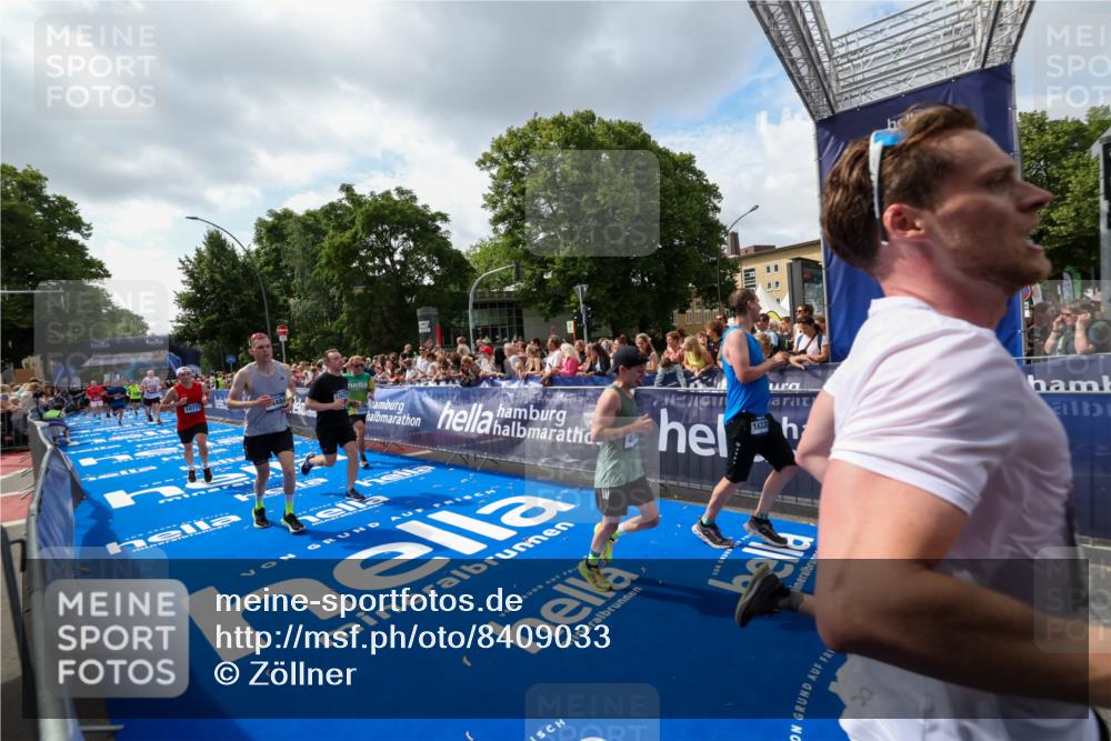 29.06.2025 - hella hamburg halbmarathon Zöllner http://msf.ph/oto/8409033 29.06.2025 10:43:39 Ziel 3116, 4080, 4318, 9114, 10246, 11648, 12623, 13421, 13996, 14484, 14690, 15328, 15932, 16338, 17912, 18449, 18513, 18775, 19229 meine-sportfotos.de
