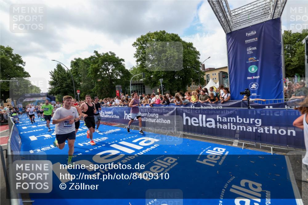 29.06.2025 - hella hamburg halbmarathon Zöllner http://msf.ph/oto/8409310 29.06.2025 10:43:57 Ziel 3437, 3697, 3907, 5624, 5692, 8063, 8145, 8900, 9043, 9374, 10493, 10596, 11809, 12438, 12966, 13897, 14861, 16549, 17376, 17403, 18650, 18678 meine-sportfotos.de