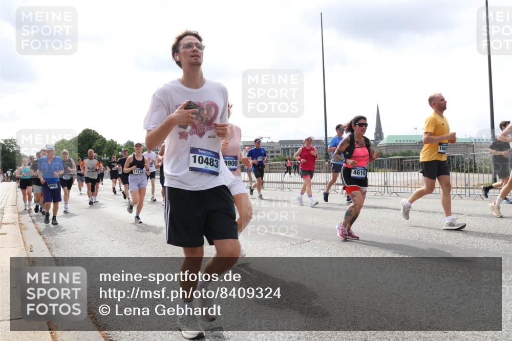 29.06.2025 - hella hamburg halbmarathon Lena Gebhardt http://msf.ph/oto/8409324 29.06.2025 10:41:38 Lombardsbrücke 13622, 8992, 7022, 14725, 10483, 8900, 1438, 4610, 1602, 1314, 1509, 1536, 1542, 1623, 1648, 1712, 1731, 2153, 2229, 2258, 3344, 3459, 3460, 3532, 3533, 3623, 4412, 4415, 4541, 4610, 4787, 5432, 5688, 5689, 5928, 5942, 6137, 6250, 6320, 6450, 6618, 6793, 6894, 7022, 7023, 7477, 7821, 7955, 7968, 8004, 8162, 8163, 8293, 8300, 8301, 8385, 8443, 8586, 8848, 8878, 8897, 8992, 9467, 9588, 10181, 10348, 10483, 11011, 11166 meine-sportfotos.de