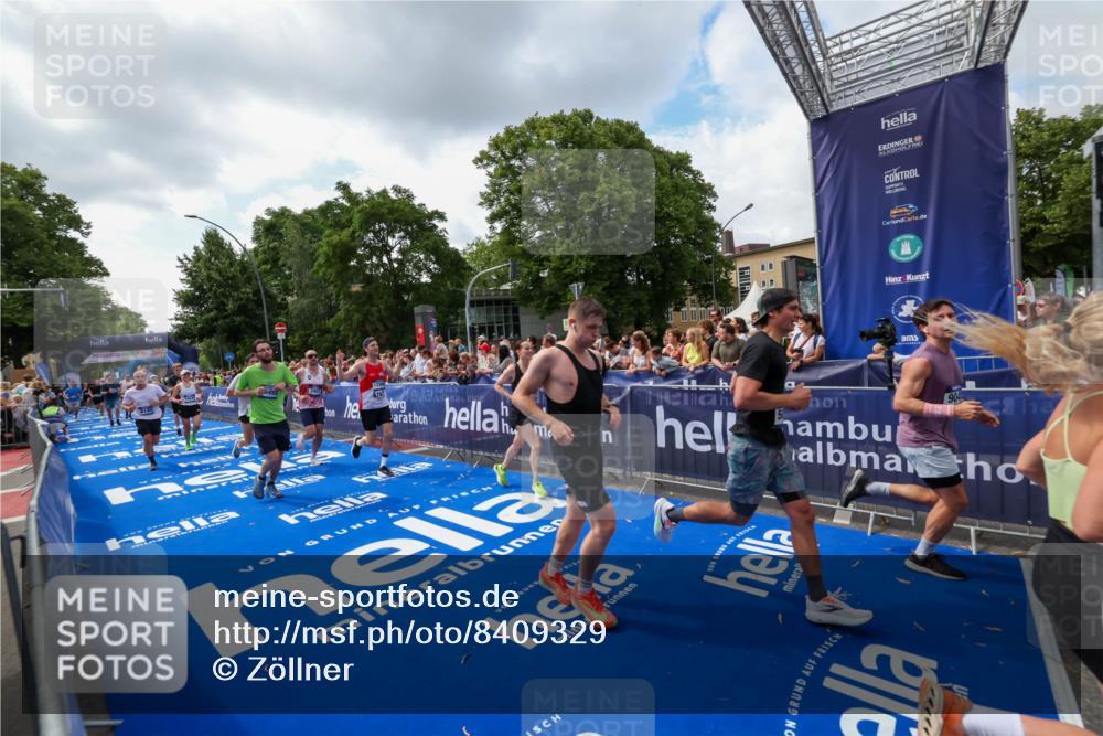 29.06.2025 - hella hamburg halbmarathon Zöllner http://msf.ph/oto/8409329 29.06.2025 10:43:59 Ziel 3697, 3907, 4981, 5624, 8063, 8145, 8900, 9043, 10493, 10596, 11809, 12438, 12966, 14861, 15383, 16549, 17376, 17403, 18678 meine-sportfotos.de