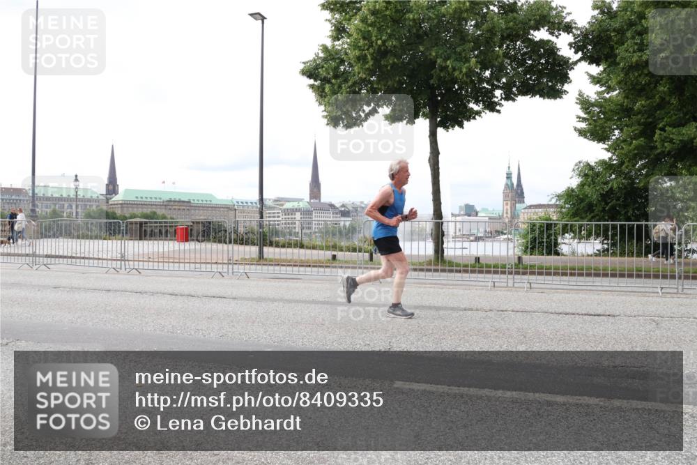 29.06.2025 - hella hamburg halbmarathon Lena Gebhardt http://msf.ph/oto/8409335 29.06.2025 10:24:57 Lombardsbrücke 1352, 1395, 1740, 2000, 2108, 2249, 2280, 2944, 3053, 3099, 3113, 3132, 3421, 3920, 3961, 3963, 4008, 4010, 4111, 4221, 4444, 5126, 5138, 5814, 5829, 5830, 6261, 6570, 7778, 8083, 8962, 9573, 10907, 11400, 11651, 11816, 11817, 11921, 12070, 12303, 13111, 13113, 13638, 14086, 14649, 14898, 15124, 15153, 15679, 15942, 15975, 17185, 17535, 17954, 18194, 18198 meine-sportfotos.de