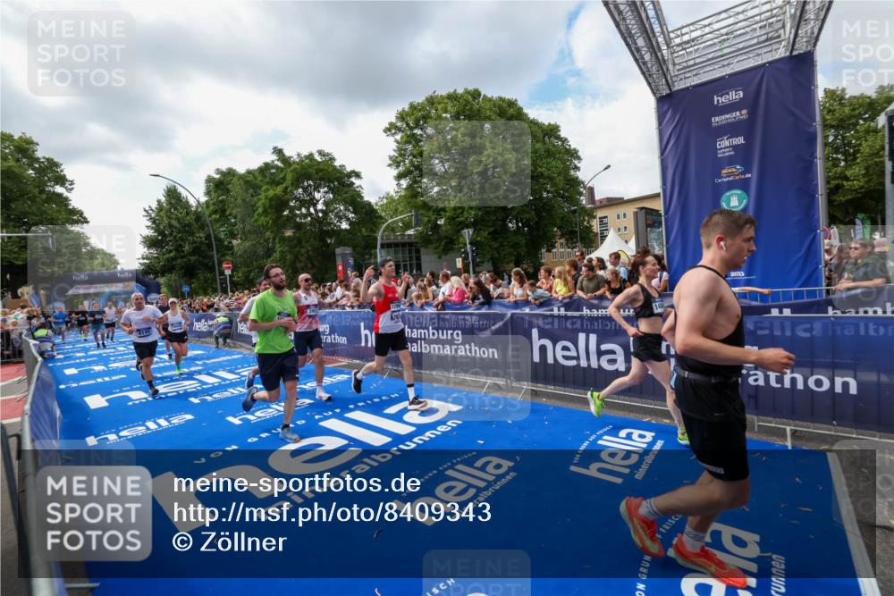 29.06.2025 - hella hamburg halbmarathon Zöllner http://msf.ph/oto/8409343 29.06.2025 10:43:59 Ziel 3697, 3907, 4981, 5624, 8063, 8145, 8900, 9043, 10493, 10596, 11809, 12438, 12966, 14861, 15383, 16549, 17376, 17403, 18678 meine-sportfotos.de
