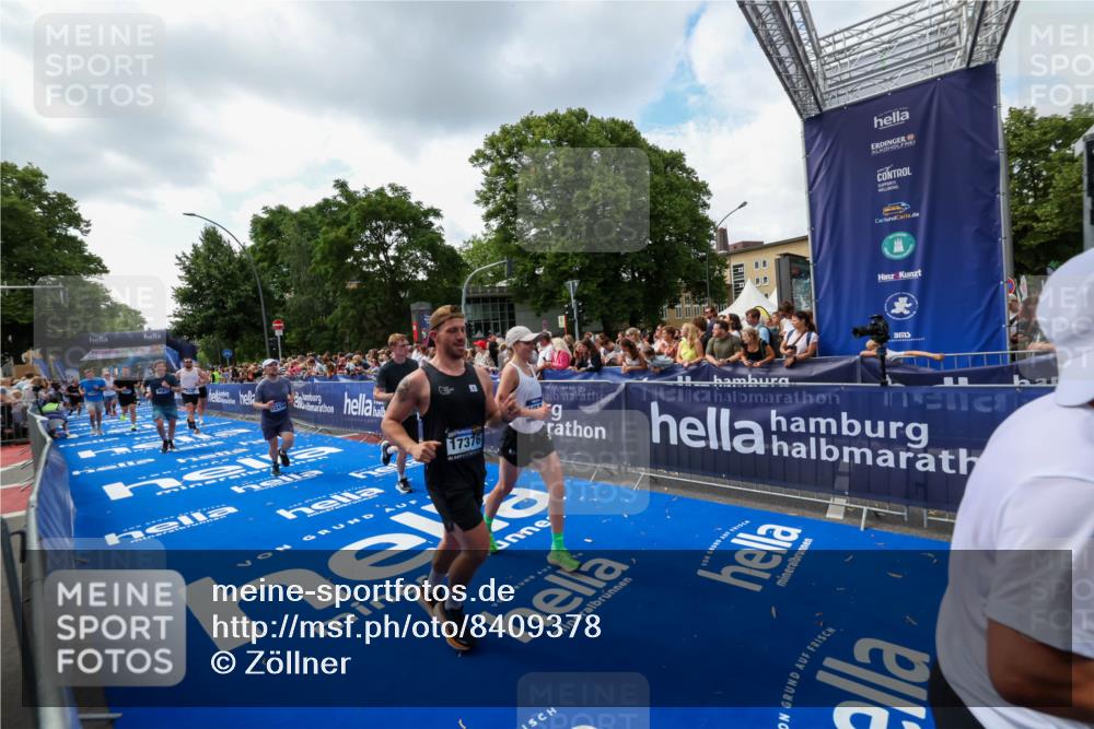 29.06.2025 - hella hamburg halbmarathon Zöllner http://msf.ph/oto/8409378 29.06.2025 10:44:02 Ziel 1558, 4981, 6705, 8063, 8145, 8900, 9081, 10596, 11346, 12438, 15383, 16549, 17376, 17403, 17516 meine-sportfotos.de