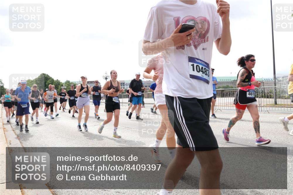 29.06.2025 - hella hamburg halbmarathon Lena Gebhardt http://msf.ph/oto/8409397 29.06.2025 10:41:38 Lombardsbrücke 8992, 13877, 14725, 7022, 13444, 1034, 10483, 4610, 1314, 1509, 1536, 1542, 1623, 1648, 1712, 1731, 2153, 2229, 2258, 3344, 3459, 3460, 3532, 3533, 3623, 4412, 4415, 4541, 4610, 4787, 5432, 5688, 5689, 5928, 5942, 6137, 6250, 6320, 6450, 6618, 6793, 6894, 7022, 7023, 7477, 7821, 7955, 7968, 8004, 8162, 8163, 8293, 8300, 8301, 8385, 8443, 8586, 8848, 8878, 8897, 8992, 9467, 9588, 10181, 10348, 10483, 11011, 11166 meine-sportfotos.de