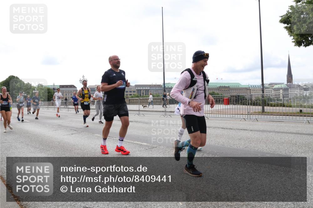 29.06.2025 - hella hamburg halbmarathon Lena Gebhardt http://msf.ph/oto/8409441 29.06.2025 10:24:58 Lombardsbrücke 1817, 5126, 1352, 1395, 1740, 2000, 2108, 2249, 2280, 2944, 3053, 3099, 3113, 3132, 3421, 3920, 3961, 3963, 4008, 4010, 4111, 4221, 4444, 5126, 5138, 5814, 5829, 5830, 6261, 6570, 7778, 8083, 8962, 9573, 10907, 11400, 11651, 11816, 11817, 11921, 12070, 12303, 13111, 13113, 13638, 14086, 14649, 14898, 15124, 15153, 15679, 15942, 15975, 17185, 17535, 17954, 18194, 18198 meine-sportfotos.de