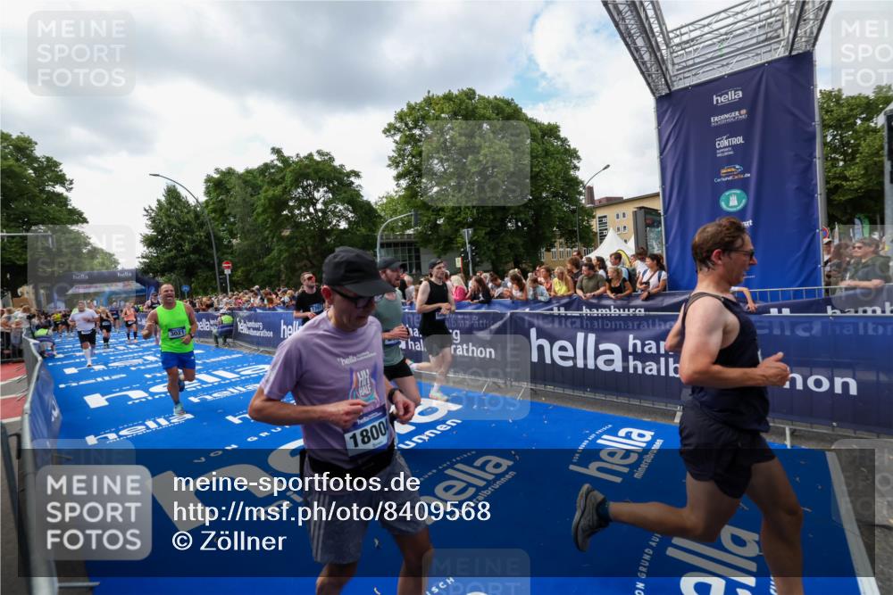 29.06.2025 - hella hamburg halbmarathon Zöllner http://msf.ph/oto/8409568 29.06.2025 10:44:12 Ziel 1391, 2816, 3021, 4999, 5231, 9633, 10193, 10930, 12159, 13123, 14686, 14687, 15225, 15280, 16506, 16648, 16697, 17748, 17977, 18004, 18691 meine-sportfotos.de