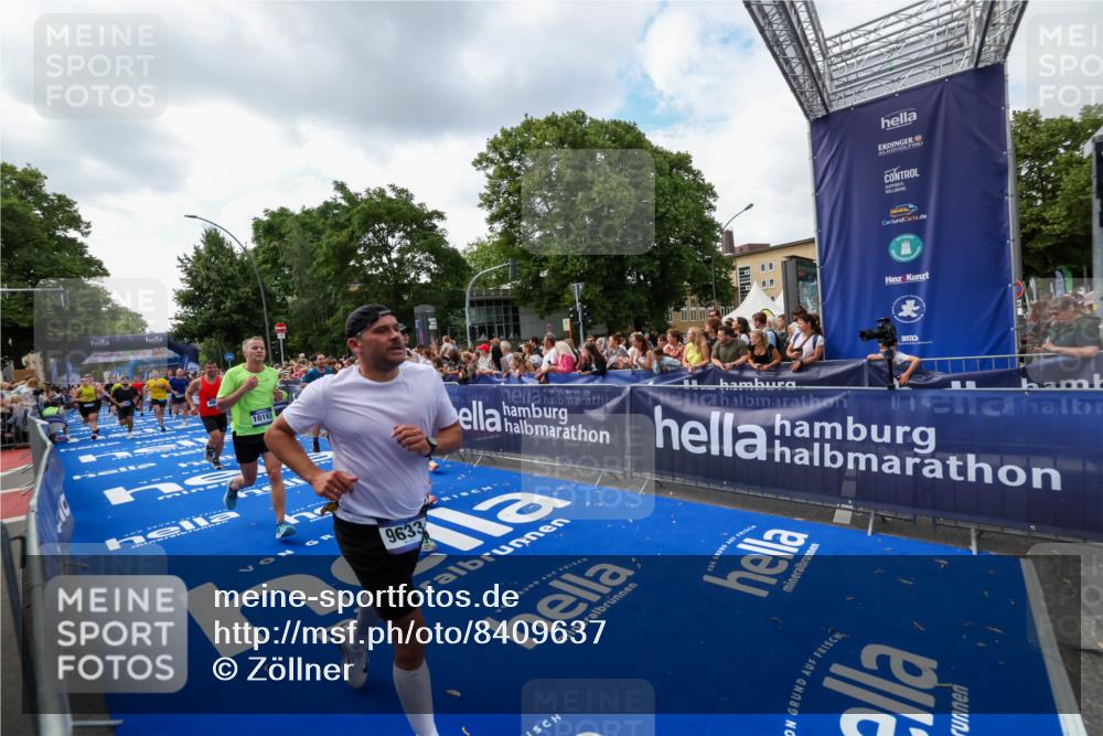 29.06.2025 - hella hamburg halbmarathon Zöllner http://msf.ph/oto/8409637 29.06.2025 10:44:16 Ziel 1413, 1415, 4999, 5231, 5275, 5884, 7005, 8722, 9444, 9633, 10193, 10930, 12159, 14686, 14687, 15225, 15280, 16301, 16316, 16648, 16893, 17748, 18691 meine-sportfotos.de