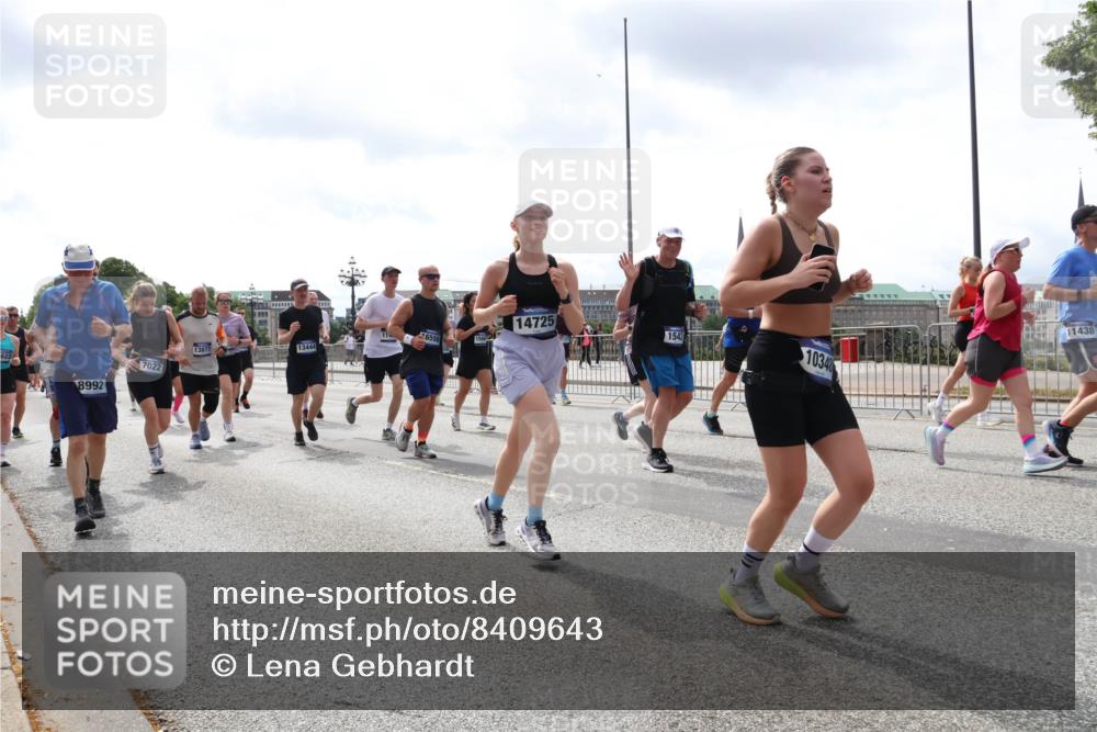 29.06.2025 - hella hamburg halbmarathon Lena Gebhardt http://msf.ph/oto/8409643 29.06.2025 10:41:39 Lombardsbrücke 622, 8992, 7022, 13877, 6550, 13444, 14725, 1542, 10348, 11438, 1314, 1509, 1536, 1542, 1623, 1648, 1712, 2153, 2229, 2258, 3344, 3459, 3460, 3532, 3533, 3623, 4412, 4415, 4541, 4610, 4787, 5432, 5688, 5689, 5928, 5942, 6137, 6250, 6320, 6430, 6436, 6450, 6618, 6793, 6846, 6894, 7022, 7023, 7477, 7821, 7955, 7968, 8004, 8162, 8163, 8293, 8300, 8301, 8385, 8443, 8586, 8848, 8878, 8897, 8992, 9467, 9588, 10181, 10348, 10483, 11011, 11166 meine-sportfotos.de