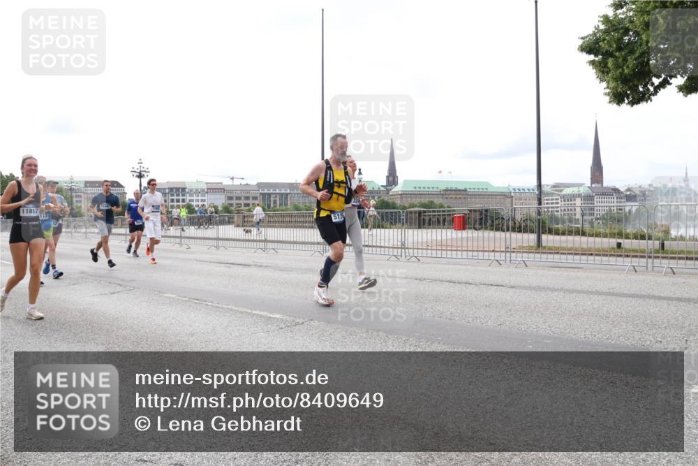 29.06.2025 - hella hamburg halbmarathon Lena Gebhardt http://msf.ph/oto/8409649 29.06.2025 10:25:00 Lombardsbrücke 11817, 113, 15942, 5126, 1352, 1395, 1627, 1740, 2000, 2108, 2249, 2280, 2944, 3053, 3099, 3113, 3132, 3421, 3920, 3961, 3963, 4008, 4010, 4111, 4221, 4444, 5126, 5138, 5564, 5814, 5829, 5830, 6261, 6570, 7778, 8083, 8962, 9573, 9927, 10907, 11400, 11651, 11816, 11817, 11921, 12070, 12303, 13111, 13113, 13638, 14086, 14649, 14898, 15124, 15153, 15679, 15942, 15975, 17185, 17535, 17954, 18194, 18198 meine-sportfotos.de
