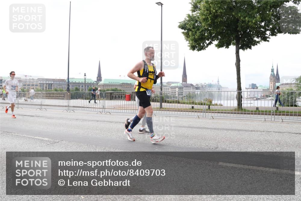 29.06.2025 - hella hamburg halbmarathon Lena Gebhardt http://msf.ph/oto/8409703 29.06.2025 10:25:01 Lombardsbrücke 17850, 516, 1352, 1395, 1627, 1740, 2000, 2108, 2249, 2280, 2944, 3053, 3099, 3113, 3132, 3421, 3920, 3961, 3963, 4008, 4010, 4111, 4221, 4444, 5126, 5138, 5564, 5814, 5829, 5830, 6261, 6570, 7778, 8083, 8962, 9573, 9927, 10907, 11400, 11651, 11816, 11817, 11921, 12070, 12303, 13111, 13113, 14086, 14649, 14898, 15124, 15153, 15679, 15942, 15975, 17185, 17535, 17954, 18194, 18198 meine-sportfotos.de