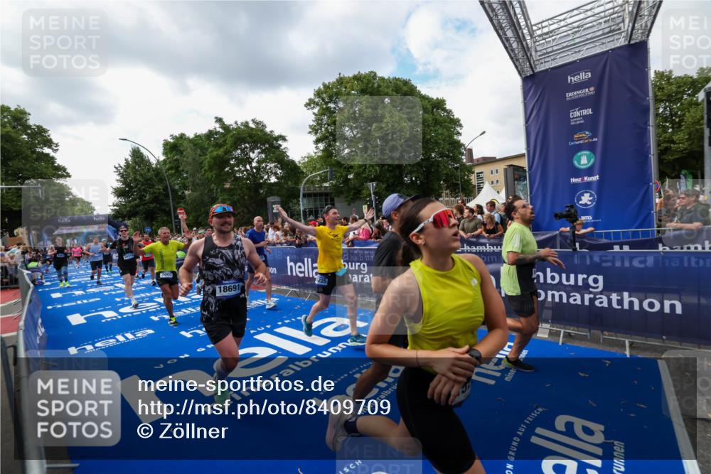 29.06.2025 - hella hamburg halbmarathon Zöllner http://msf.ph/oto/8409709 29.06.2025 10:44:20 Ziel 1220, 1413, 1415, 5275, 5884, 7005, 8722, 9444, 12159, 12528, 14686, 14687, 15225, 15280, 16301, 16316, 16547, 16893, 18691 meine-sportfotos.de