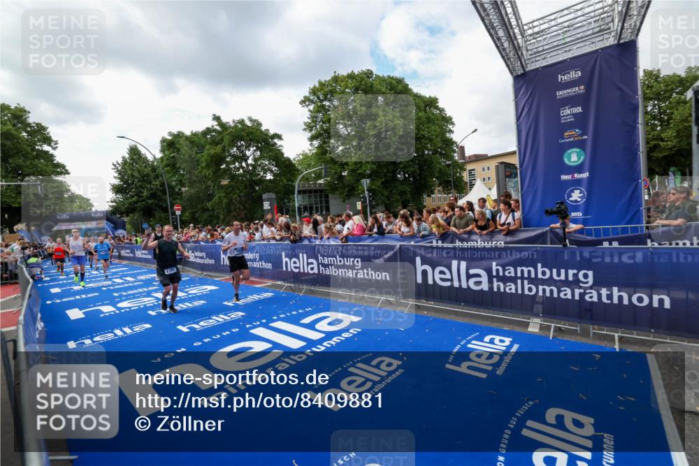 29.06.2025 - hella hamburg halbmarathon Zöllner http://msf.ph/oto/8409881 29.06.2025 10:44:28 Ziel 1057, 1902, 4310, 4691, 7191, 8928, 12327, 12554, 14667, 16803, 17729, 18806 meine-sportfotos.de