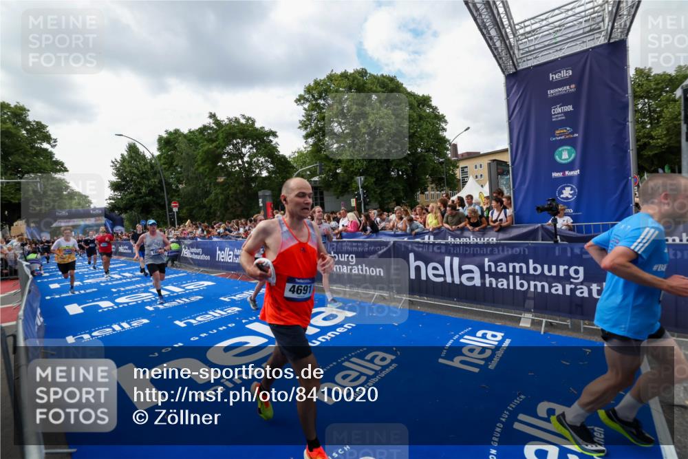 29.06.2025 - hella hamburg halbmarathon Zöllner http://msf.ph/oto/8410020 29.06.2025 10:44:33 Ziel 1057, 1468, 3305, 4310, 4691, 7322, 7710, 8928, 12327, 12554, 14464, 14667, 15862, 17097, 17729, 18765, 18806 meine-sportfotos.de