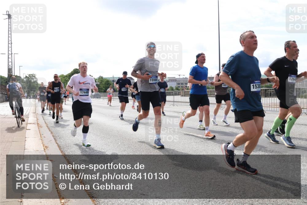 29.06.2025 - hella hamburg halbmarathon Lena Gebhardt http://msf.ph/oto/8410130 29.06.2025 10:17:00 Lombardsbrücke 12289, 7114, 17449, 15564, 10165, 1881, 1538, 1264, 1083, 1117, 1137, 1240, 1298, 1331, 1348, 1356, 1403, 1553, 1602, 1825, 2225, 2347, 2908, 2912, 3088, 3176, 3210, 3450, 3464, 3466, 3622, 3687, 4478, 5023, 5036, 5037, 5390, 5929, 5930, 5995, 6126, 6128, 6328, 6488, 6522, 6742, 6941, 6948, 7114, 7115, 7158, 7257, 7345, 7358, 7360, 7376, 7647, 7924, 7928, 7945, 8253, 8263, 8317, 8513, 8558, 8619, 8857, 8983, 9091, 9152, 9208, 9259, 9332, 9492, 9664, 9676, 10076, 10232 meine-sportfotos.de